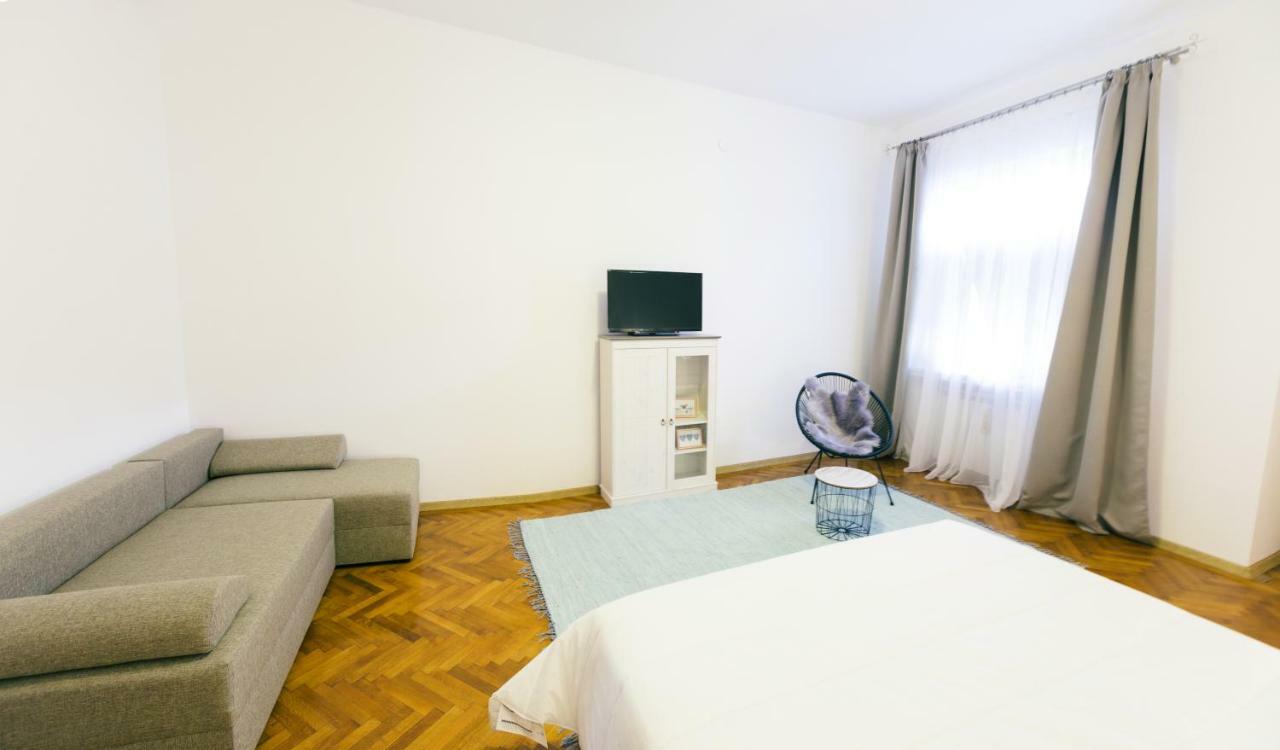 Street View Apartments Sibiu Exterior photo
